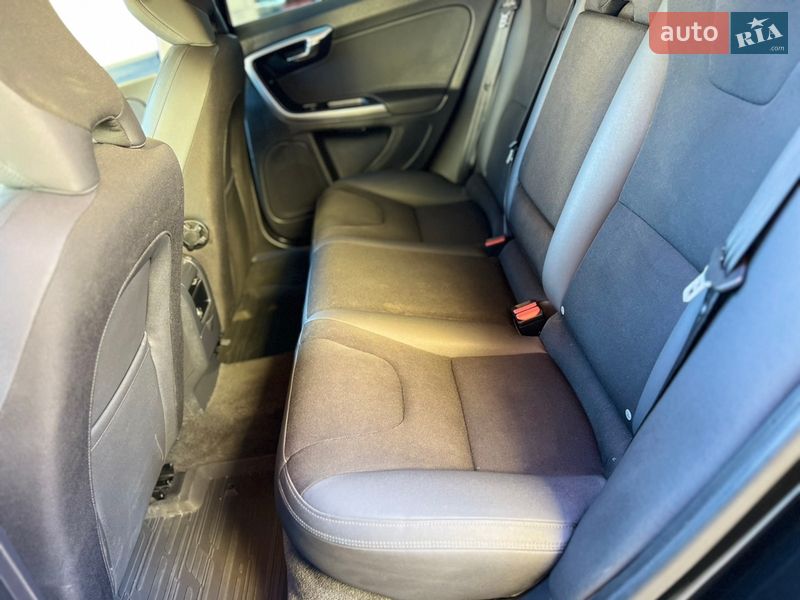 Универсал Volvo V60 2010 в Стрые