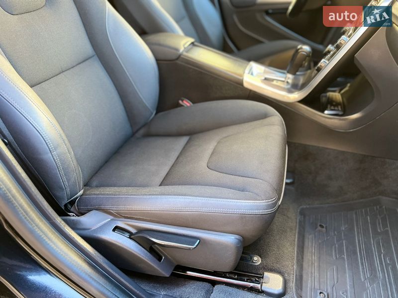 Универсал Volvo V60 2010 в Стрые