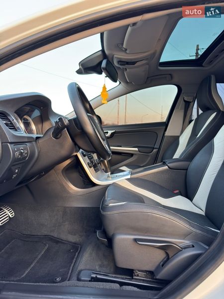 Универсал Volvo V60 2011 в Луцке