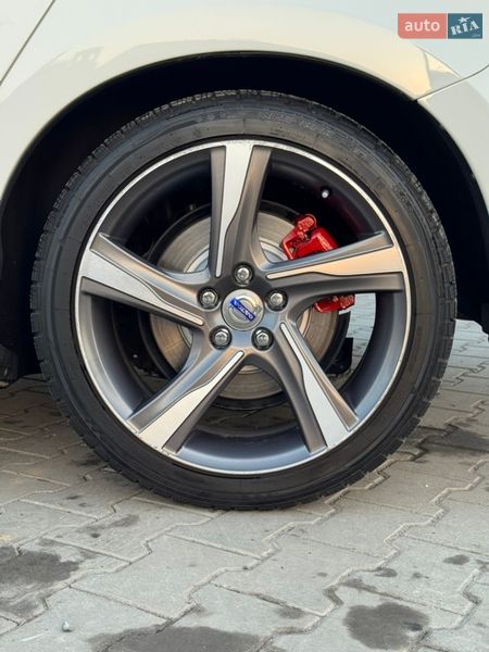 Универсал Volvo V60 2011 в Луцке