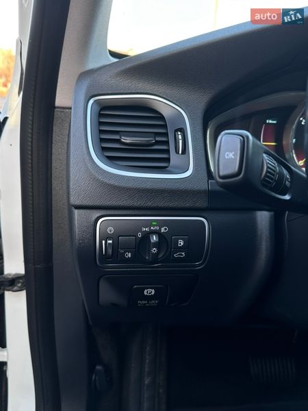 Універсал Volvo V60 2014 в Дубні