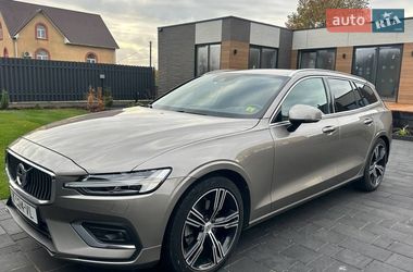 Универсал Volvo V60 2021 в Ровно