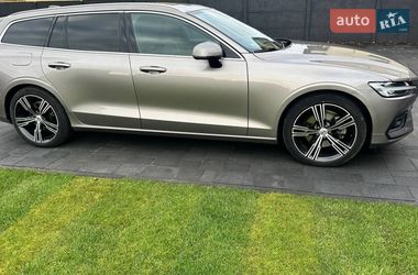 Универсал Volvo V60 2021 в Ровно