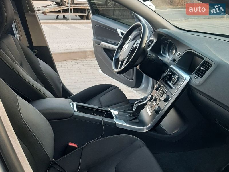 Универсал Volvo V60 2013 в Белой Церкви фото 8 Универсал Volvo V60 2013 в Белой Церкви