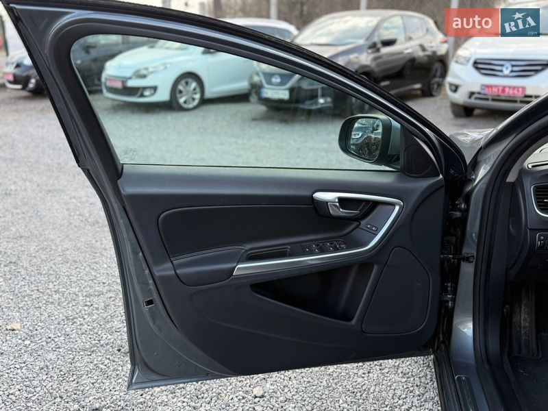 Универсал Volvo V60 2016 в Ровно