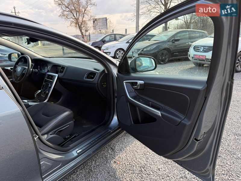 Универсал Volvo V60 2016 в Ровно