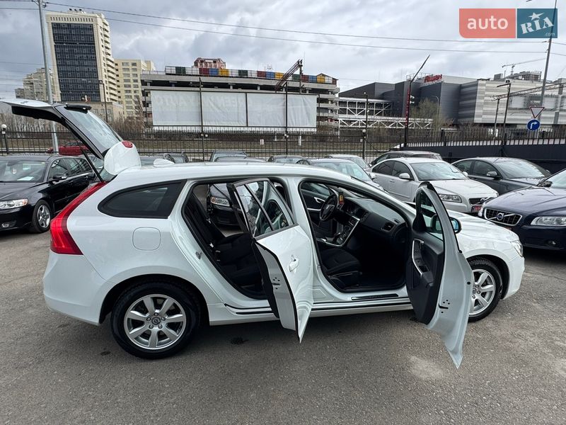 Универсал Volvo V60 2013 в Киеве фото 22 Универсал Volvo V60 2013 в Киеве