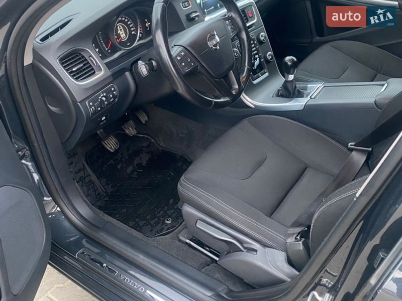 Универсал Volvo V60 2014 в Косове