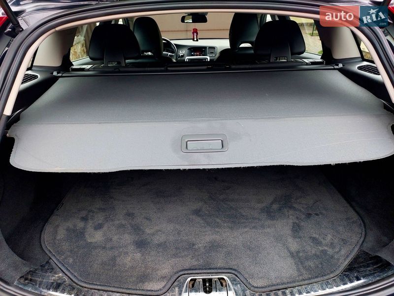 Универсал Volvo V60 2014 в Бродах