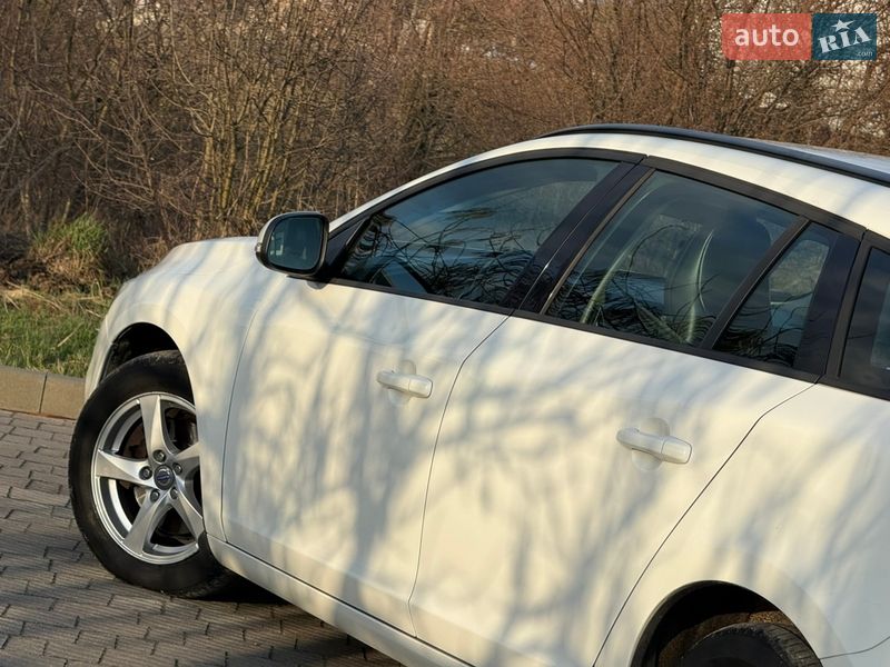 Универсал Volvo V60 2014 в Стрые фото 24 Универсал Volvo V60 2014 в Стрые