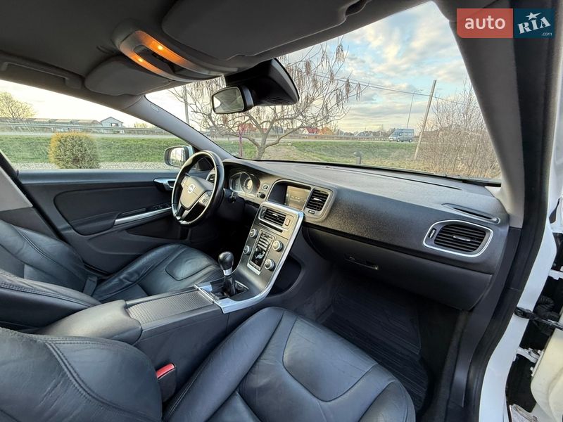 Универсал Volvo V60 2014 в Стрые фото 32 Универсал Volvo V60 2014 в Стрые