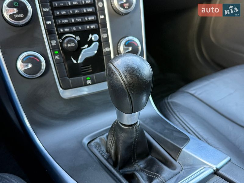 Универсал Volvo V60 2014 в Стрые фото 53 Универсал Volvo V60 2014 в Стрые