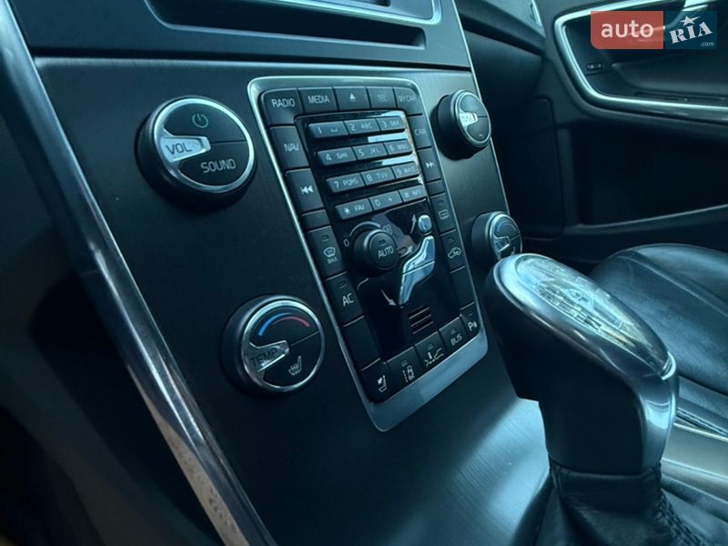 Універсал Volvo V60 2013 в Луцьку