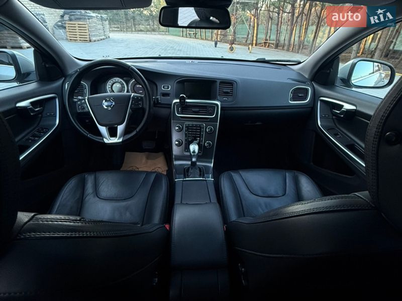 Універсал Volvo V60 2013 в Луцьку