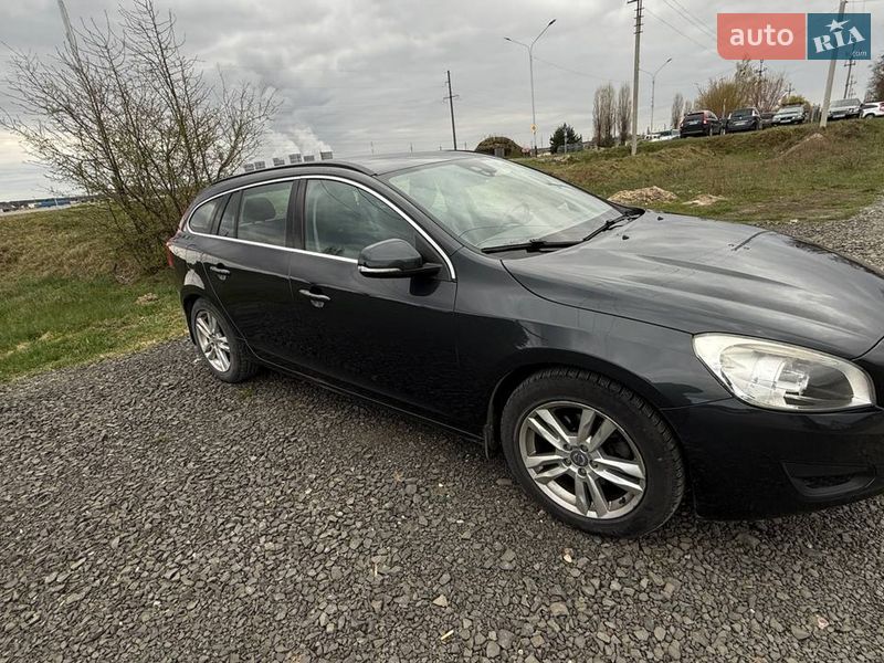 Універсал Volvo V60 2012 в Вараші