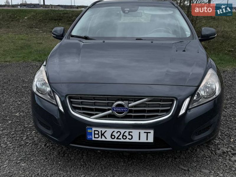 Універсал Volvo V60 2012 в Вараші