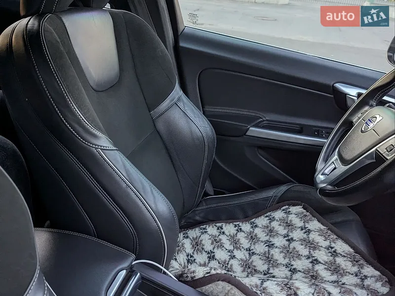 Volvo V60 2014 VIN YV1GWAA50F1224512 фото оголошення 27 з 126