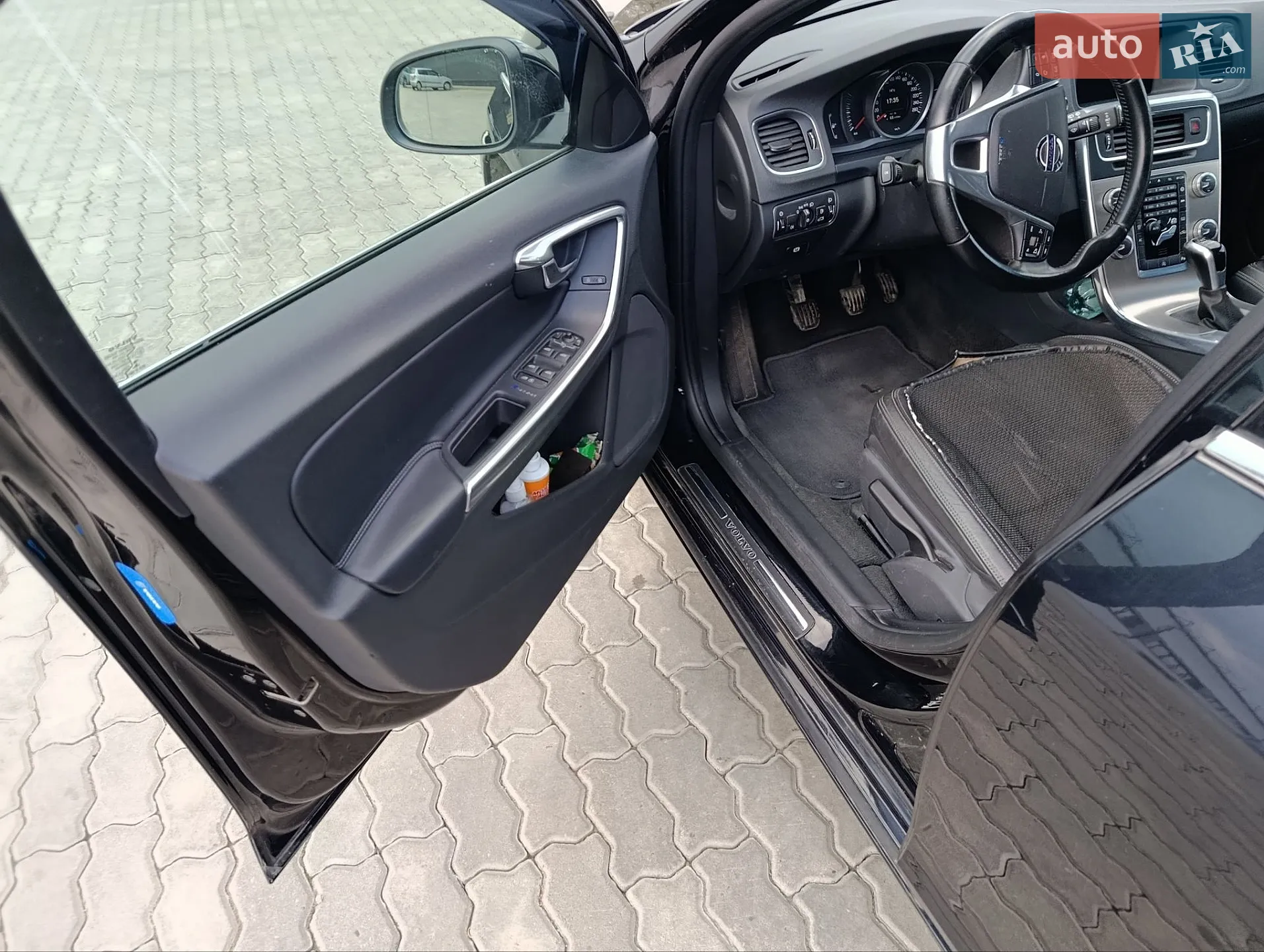 2015 Volvo V60 - мініатюра 8