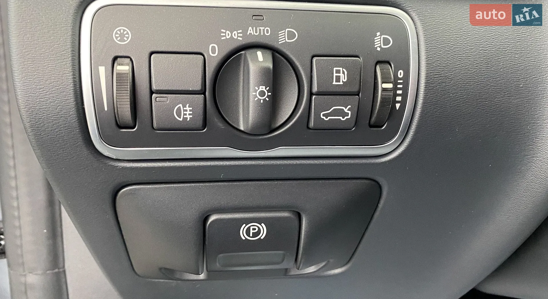 2018 Volvo V60 - мініатюра 13