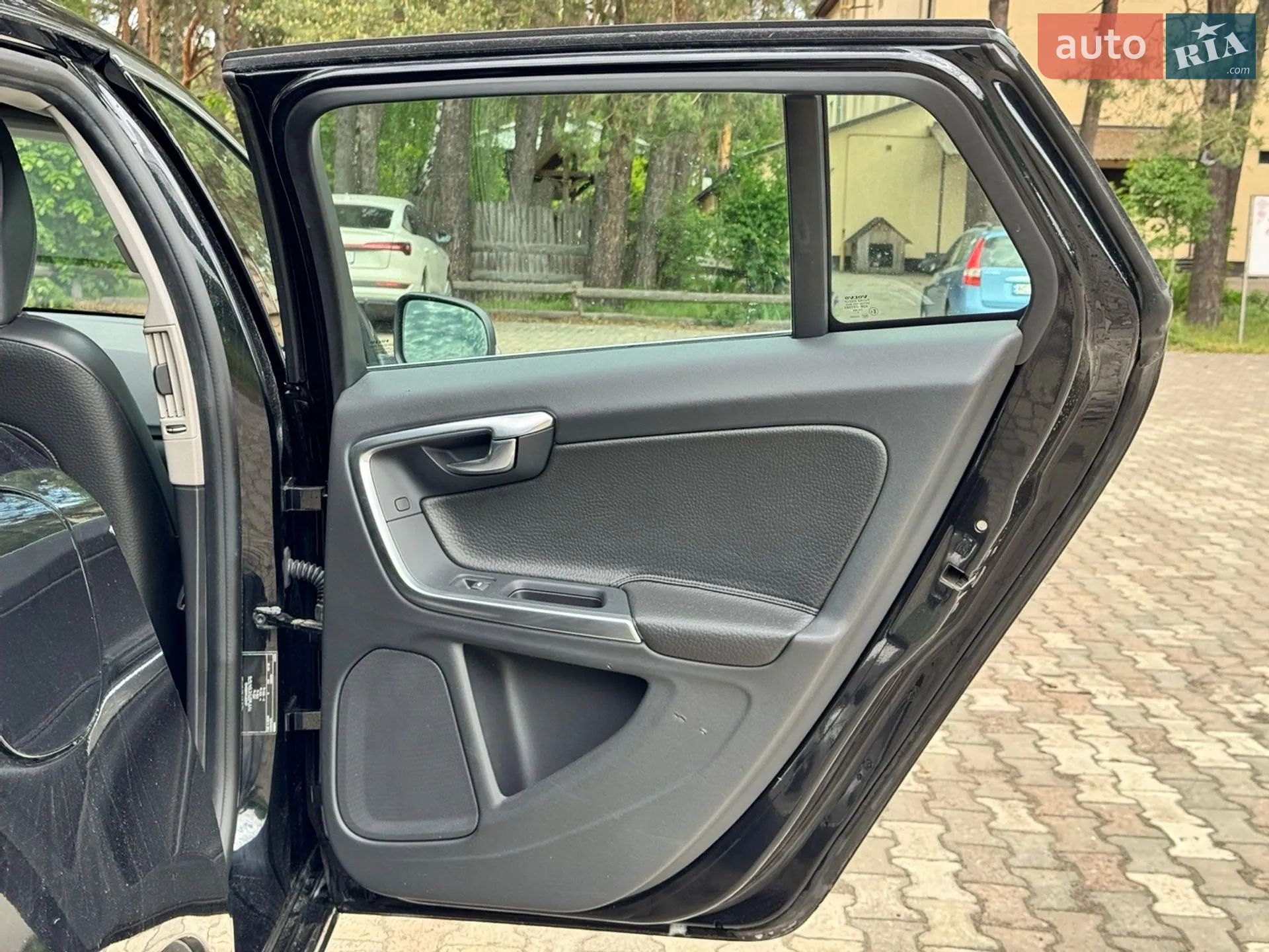 2012 Volvo V60 - мініатюра 12