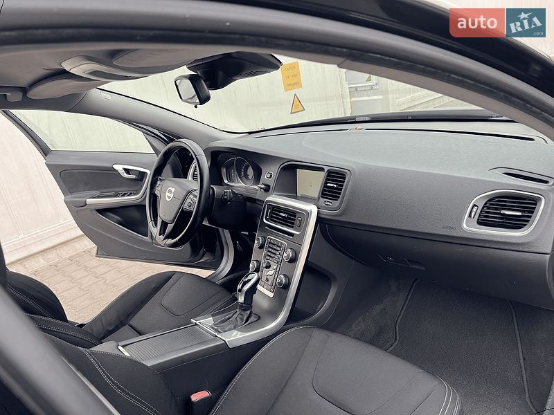 Универсал Volvo V60 2015 в Луцке