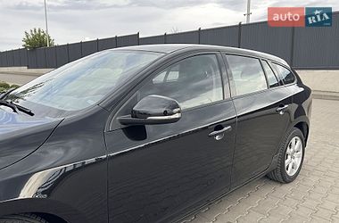 Универсал Volvo V60 2015 в Луцке