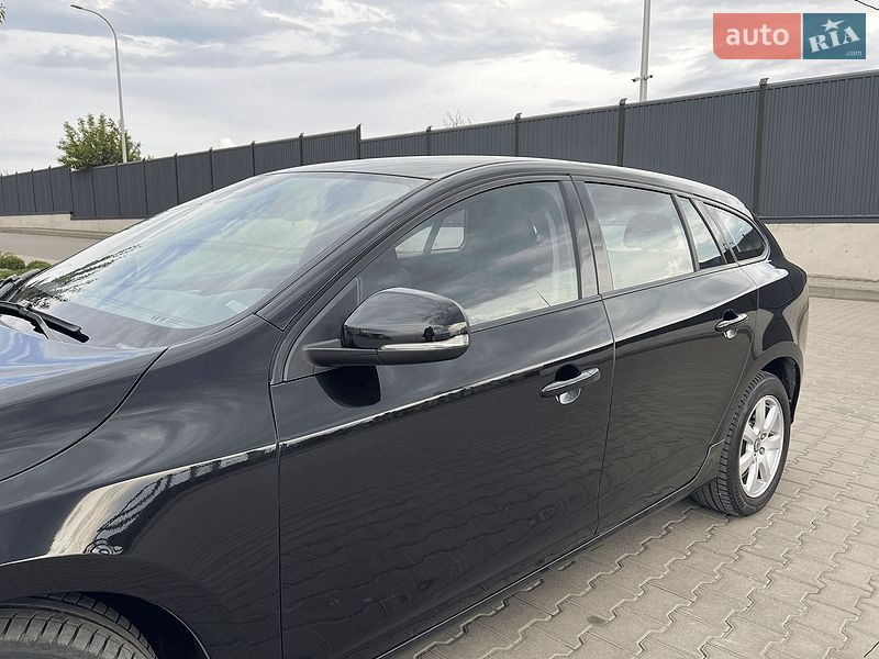 Универсал Volvo V60 2015 в Луцке