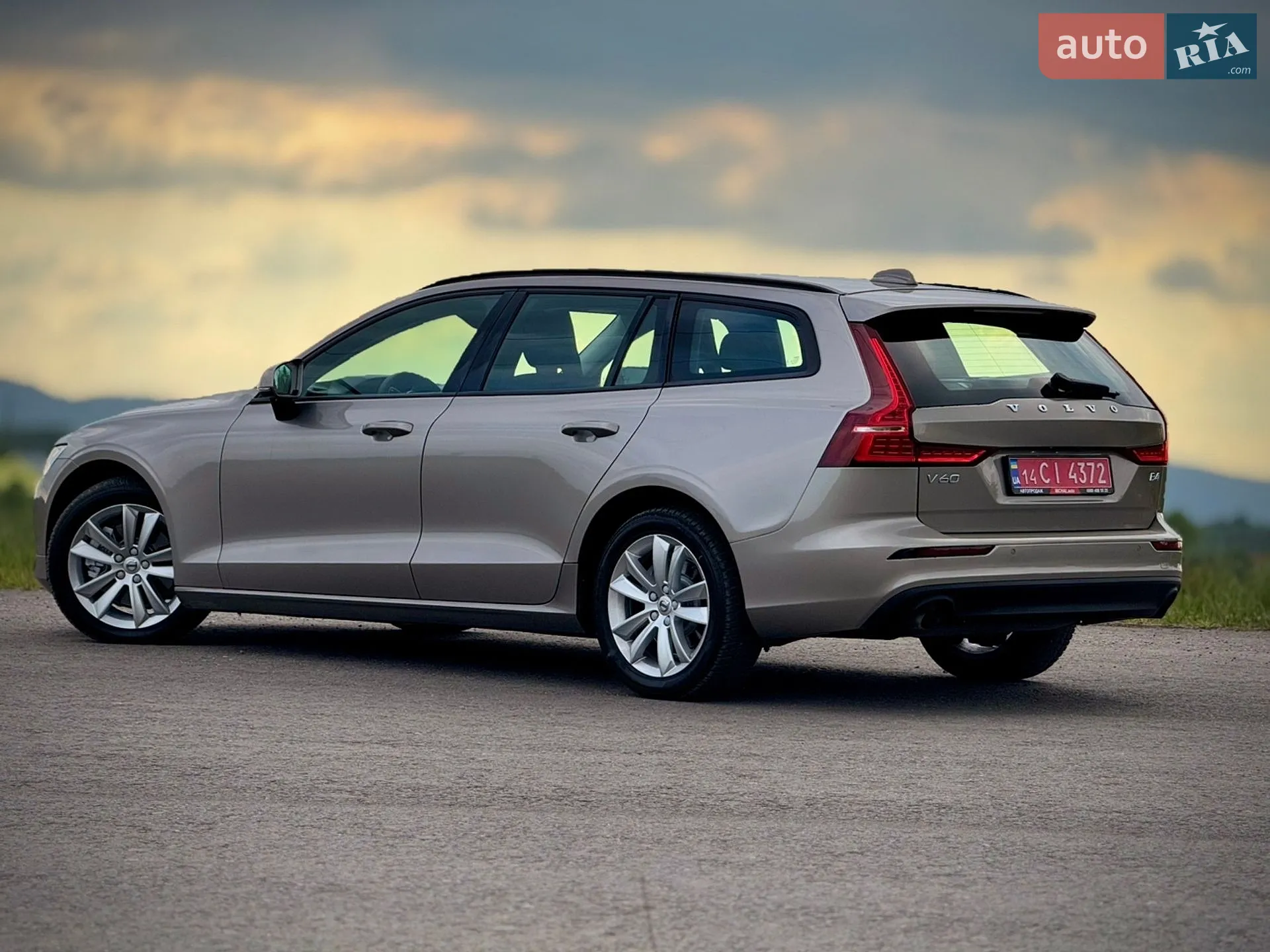 2021 Volvo V60 - мініатюра 36