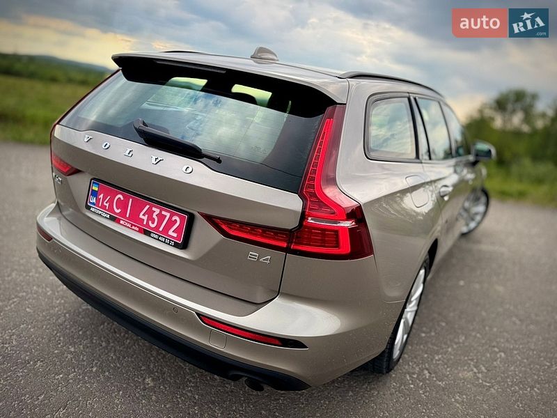 Универсал Volvo V60 2021 в Трускавце