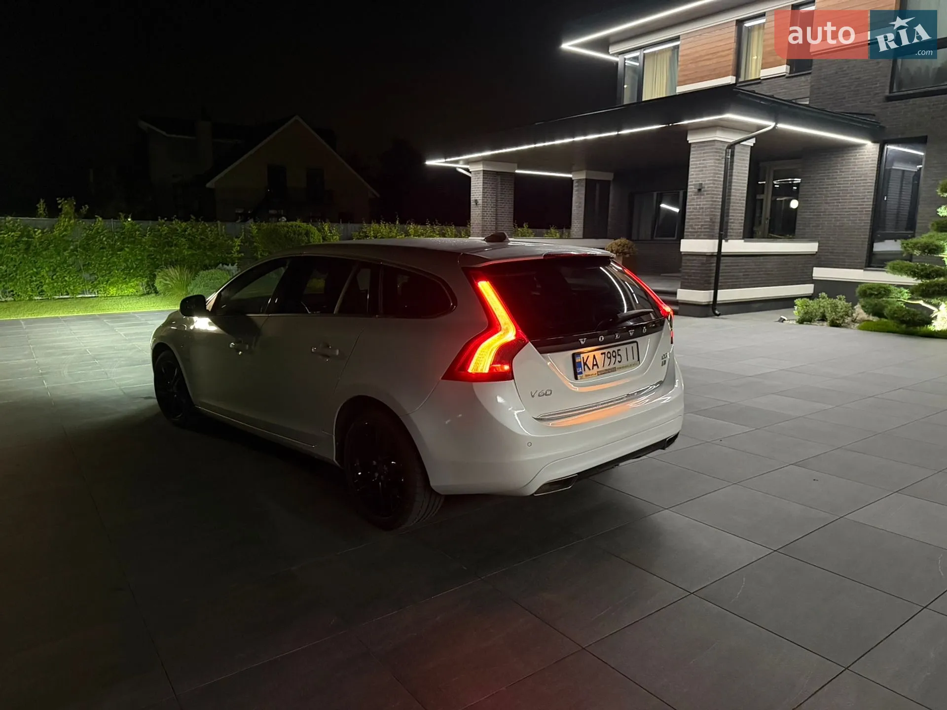 2016 Volvo V60 - мініатюра 6