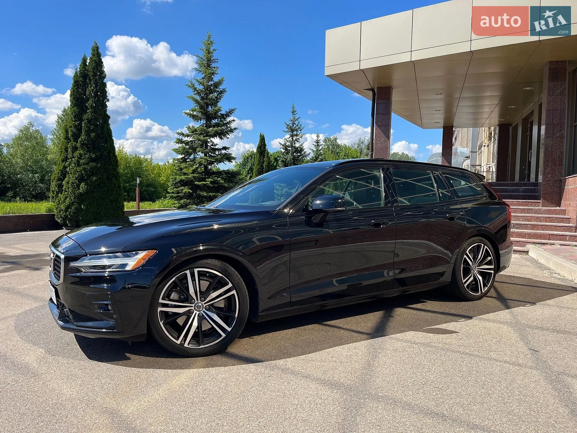 2019 Volvo V60 - фото 1
