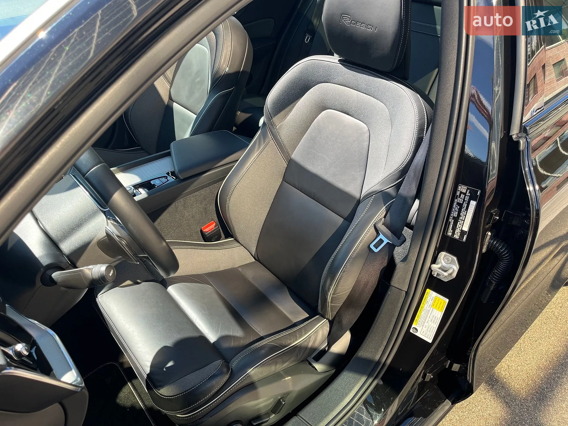 2019 Volvo V60 - мініатюра 16