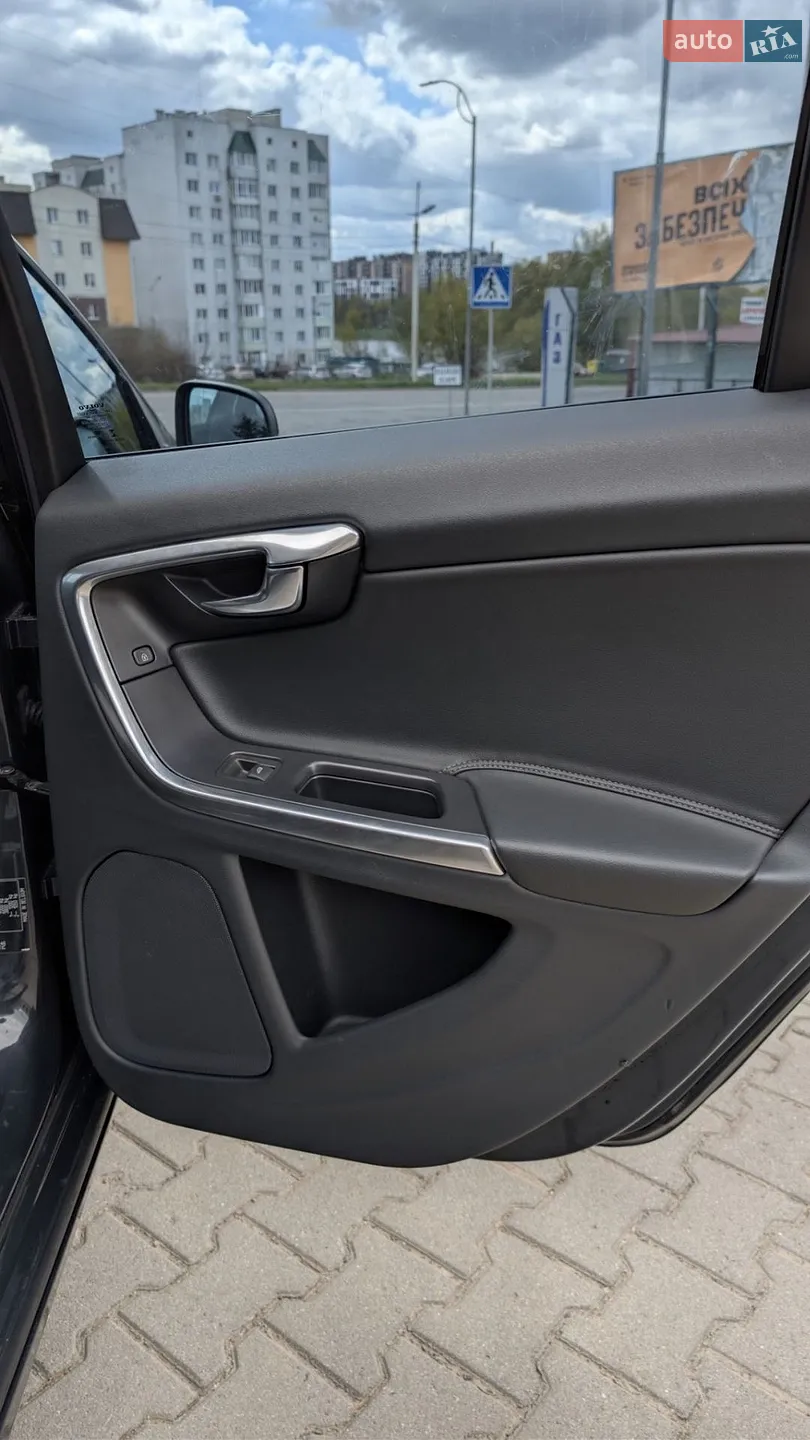 2017 Volvo V60 - мініатюра 12