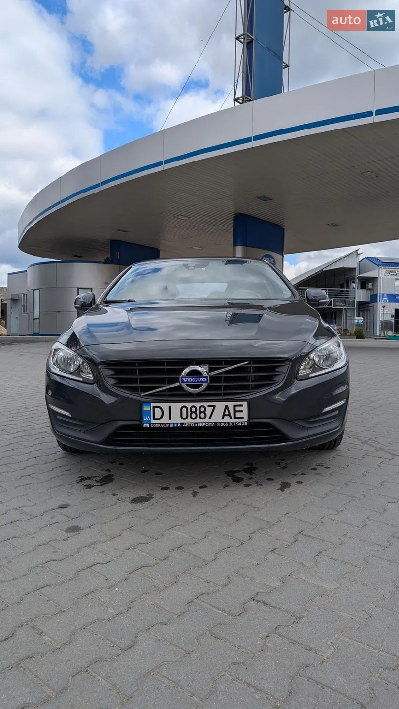 2017 Volvo V60 - фото 1