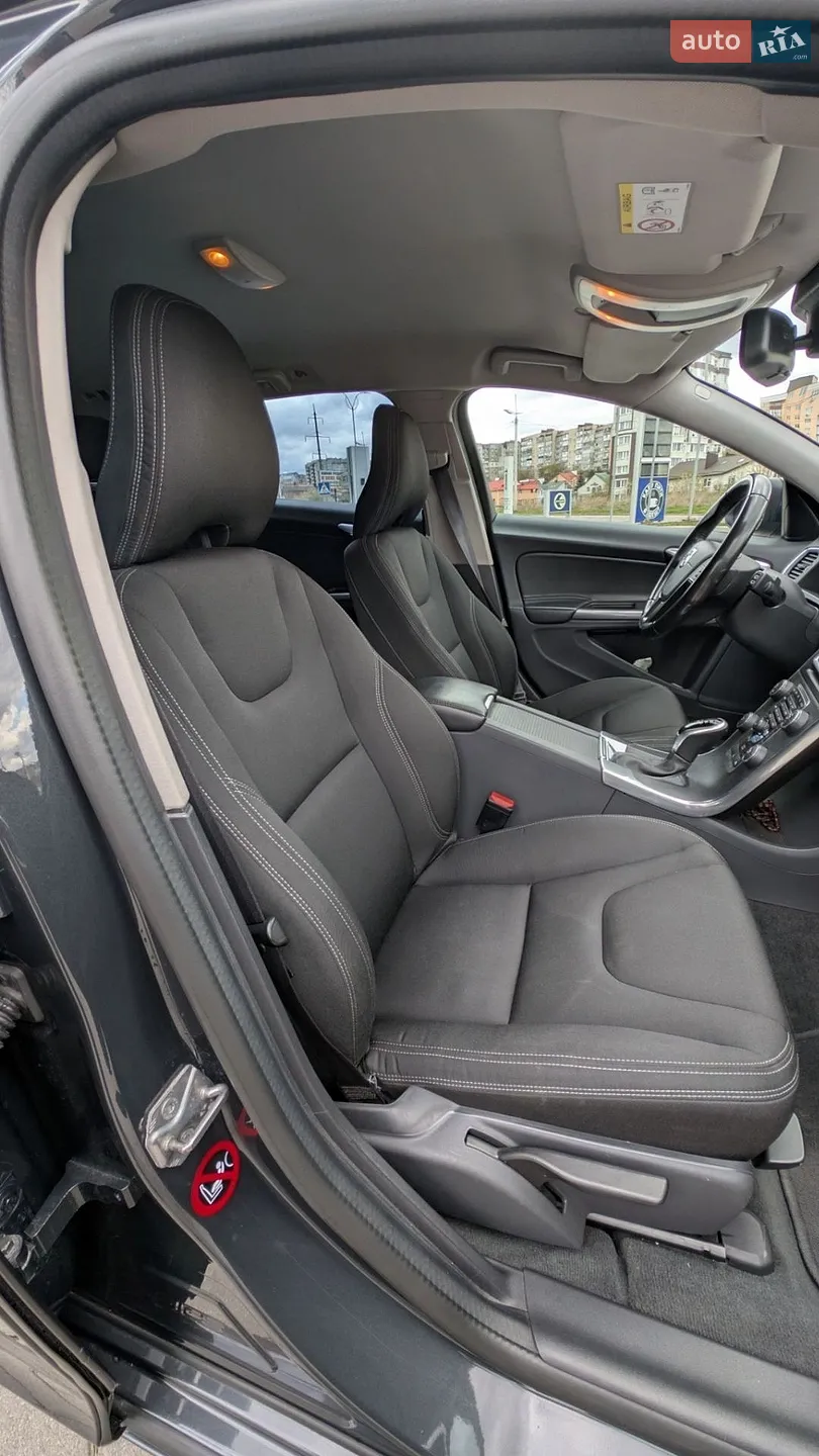 2017 Volvo V60 - мініатюра 10