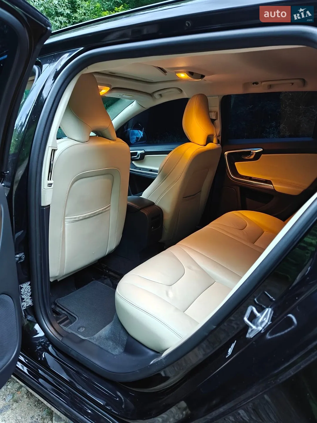 2017 Volvo V60 - мініатюра 8