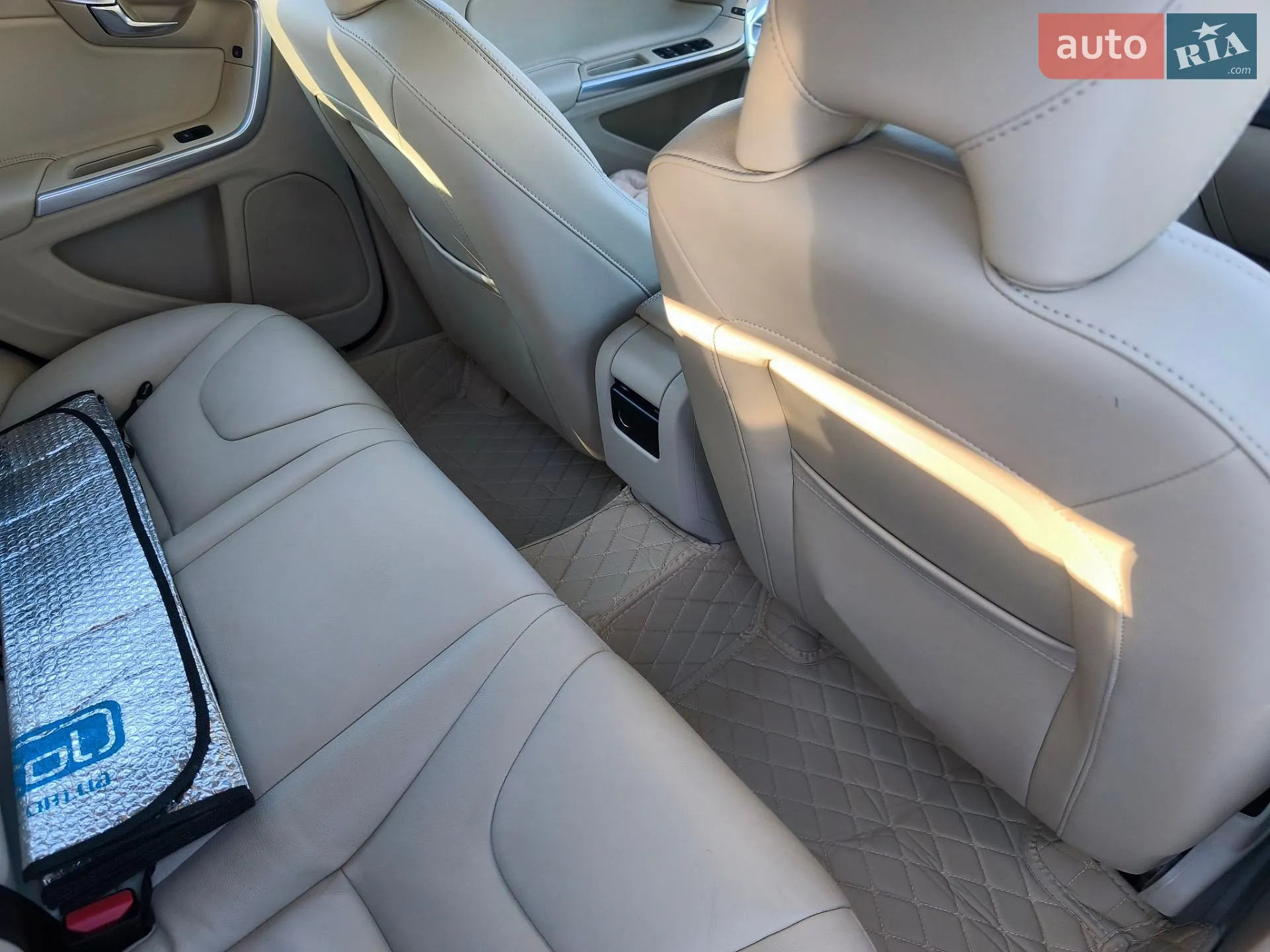 2015 Volvo V60 - мініатюра 16