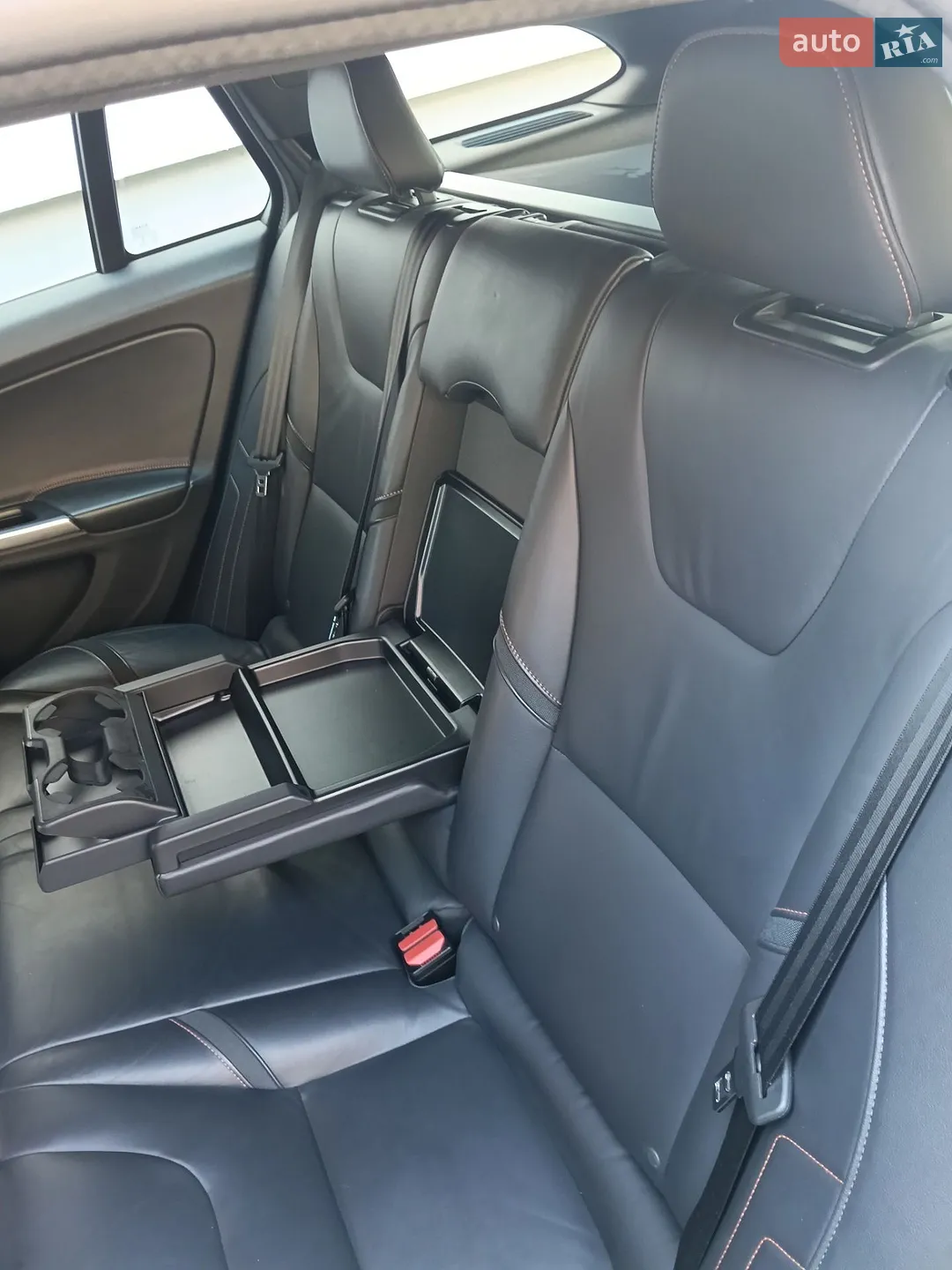 2016 Volvo V60 - мініатюра 13
