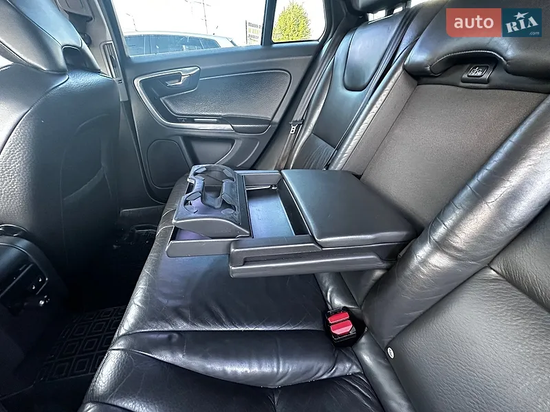 Volvo V60 2011 VIN YV1FW5250B1026856 фото оголошення 10 з 52