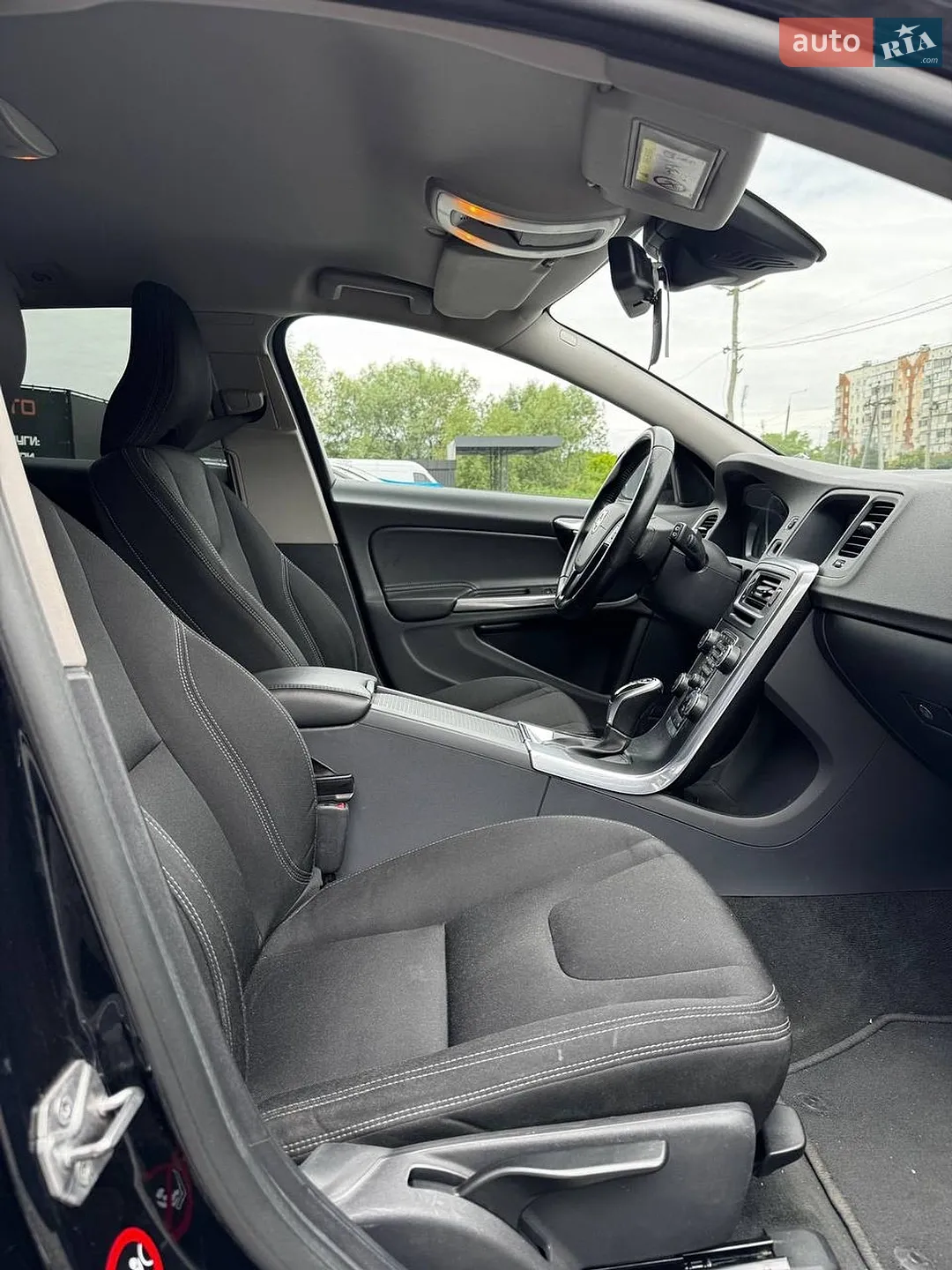 2015 Volvo V60 - мініатюра 8