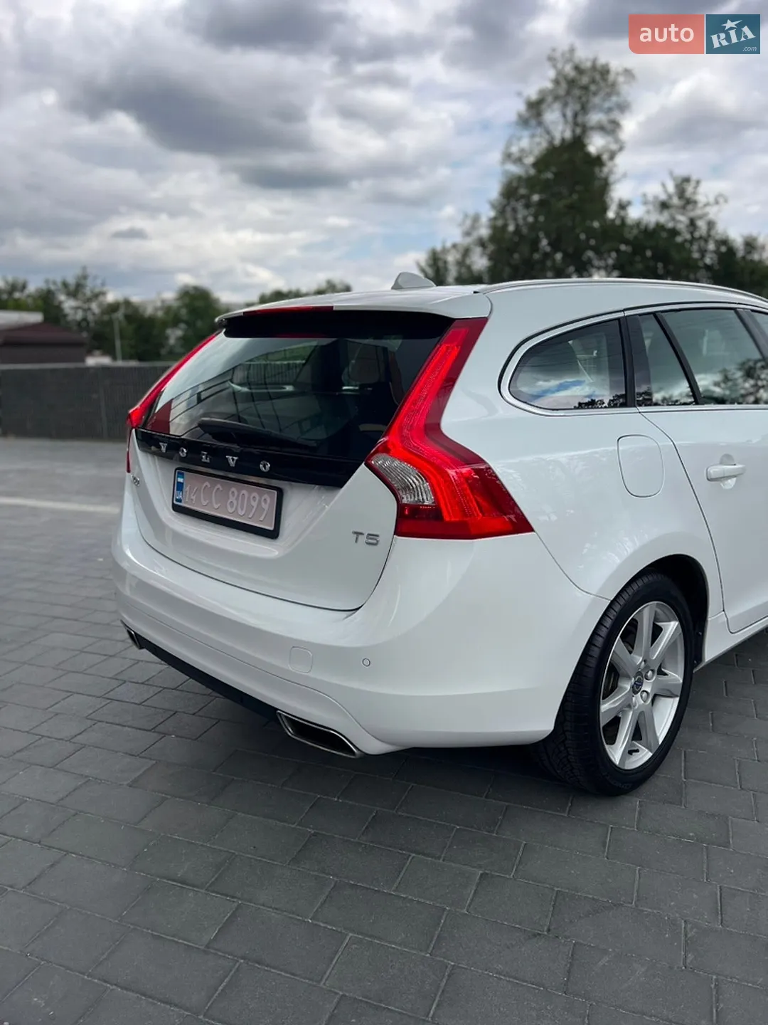 2017 Volvo V60 - мініатюра 14