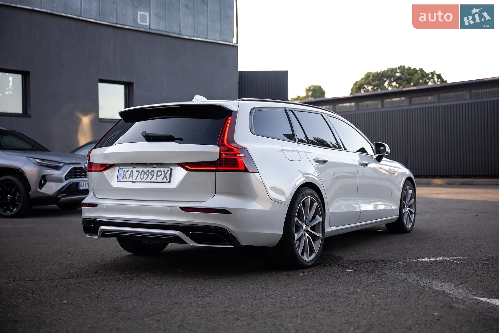 2019 Volvo V60 - мініатюра 9