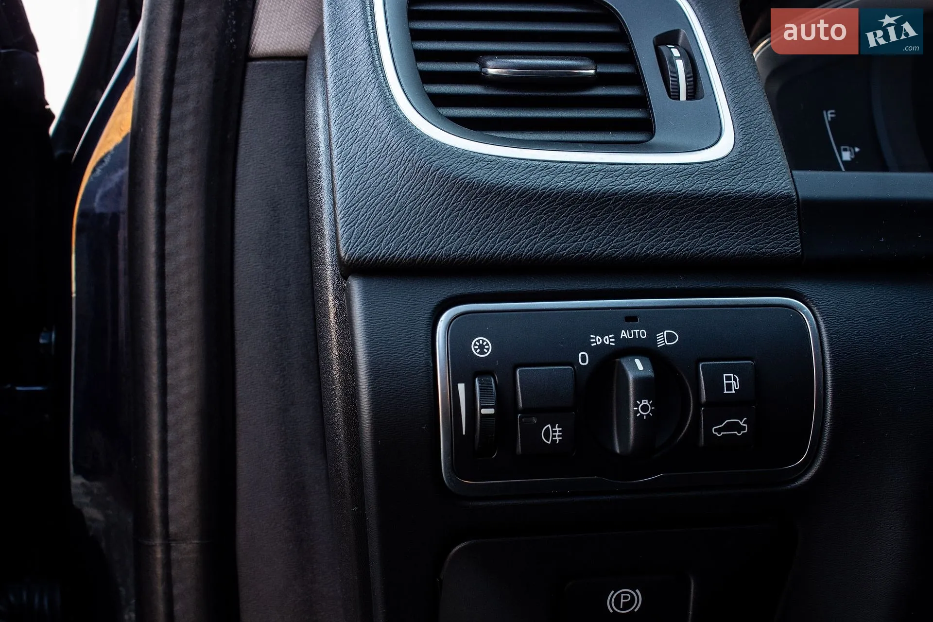 2015 Volvo V60 - мініатюра 42