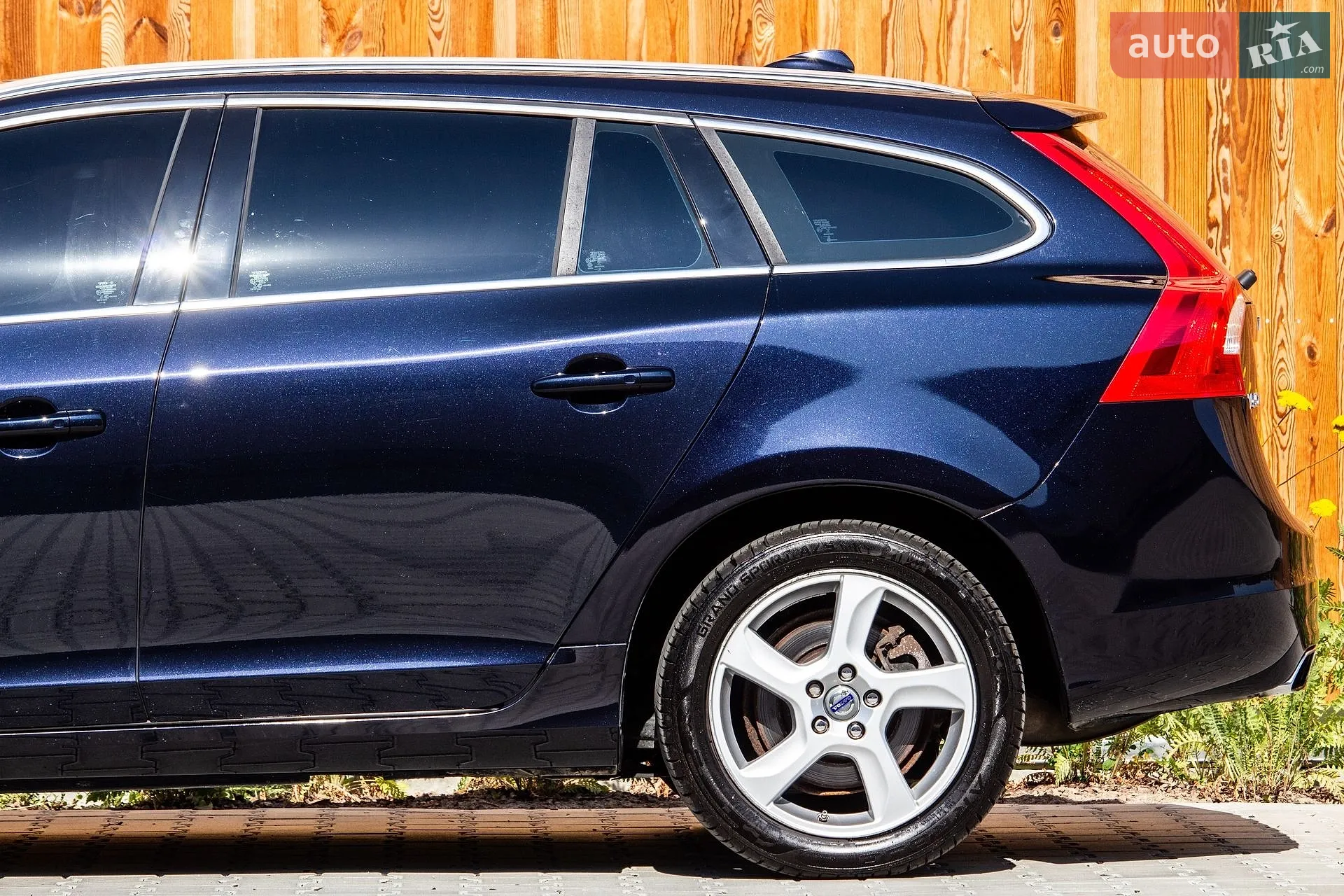 2015 Volvo V60 - мініатюра 18