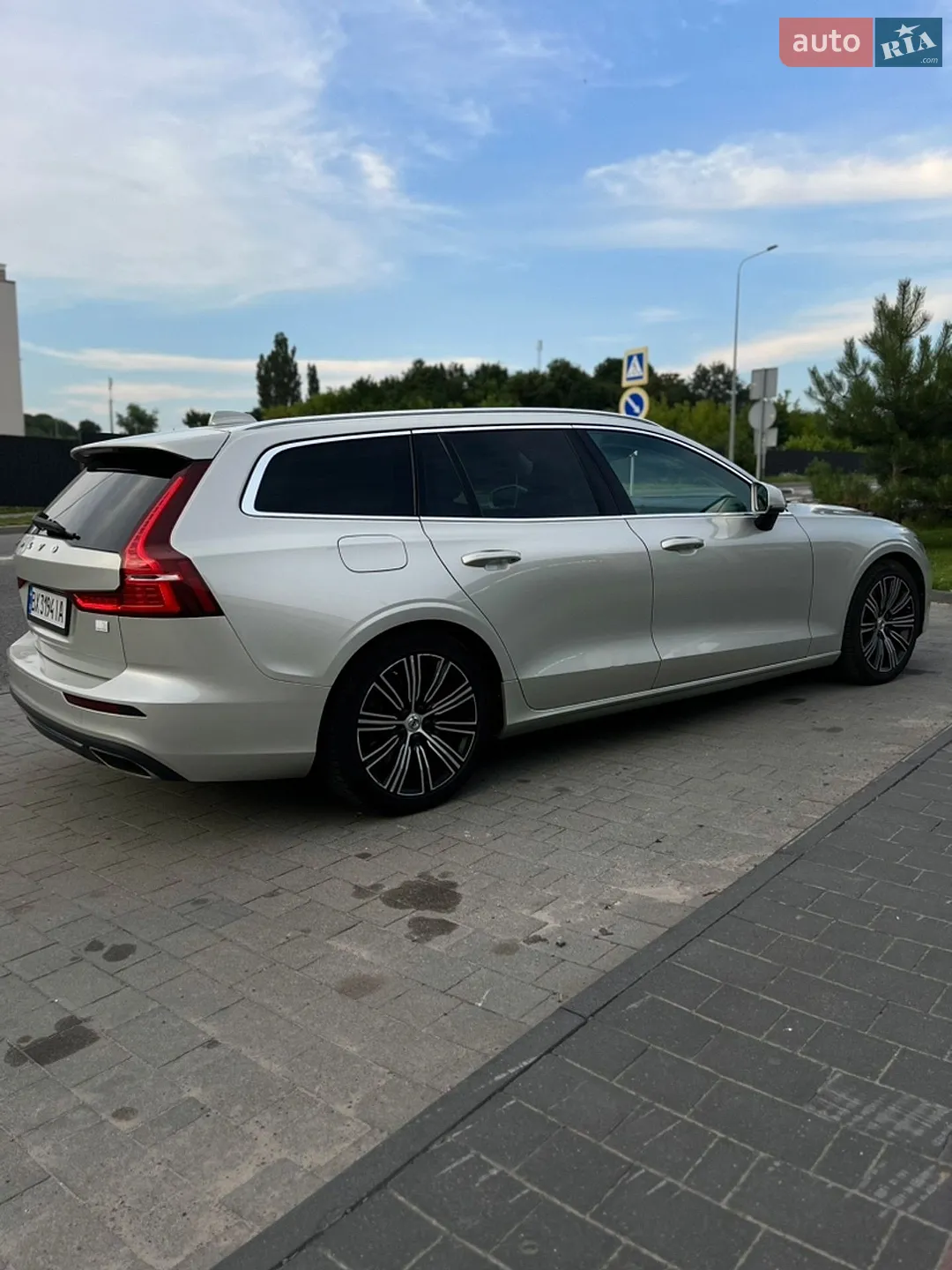 2020 Volvo V60 - мініатюра 10