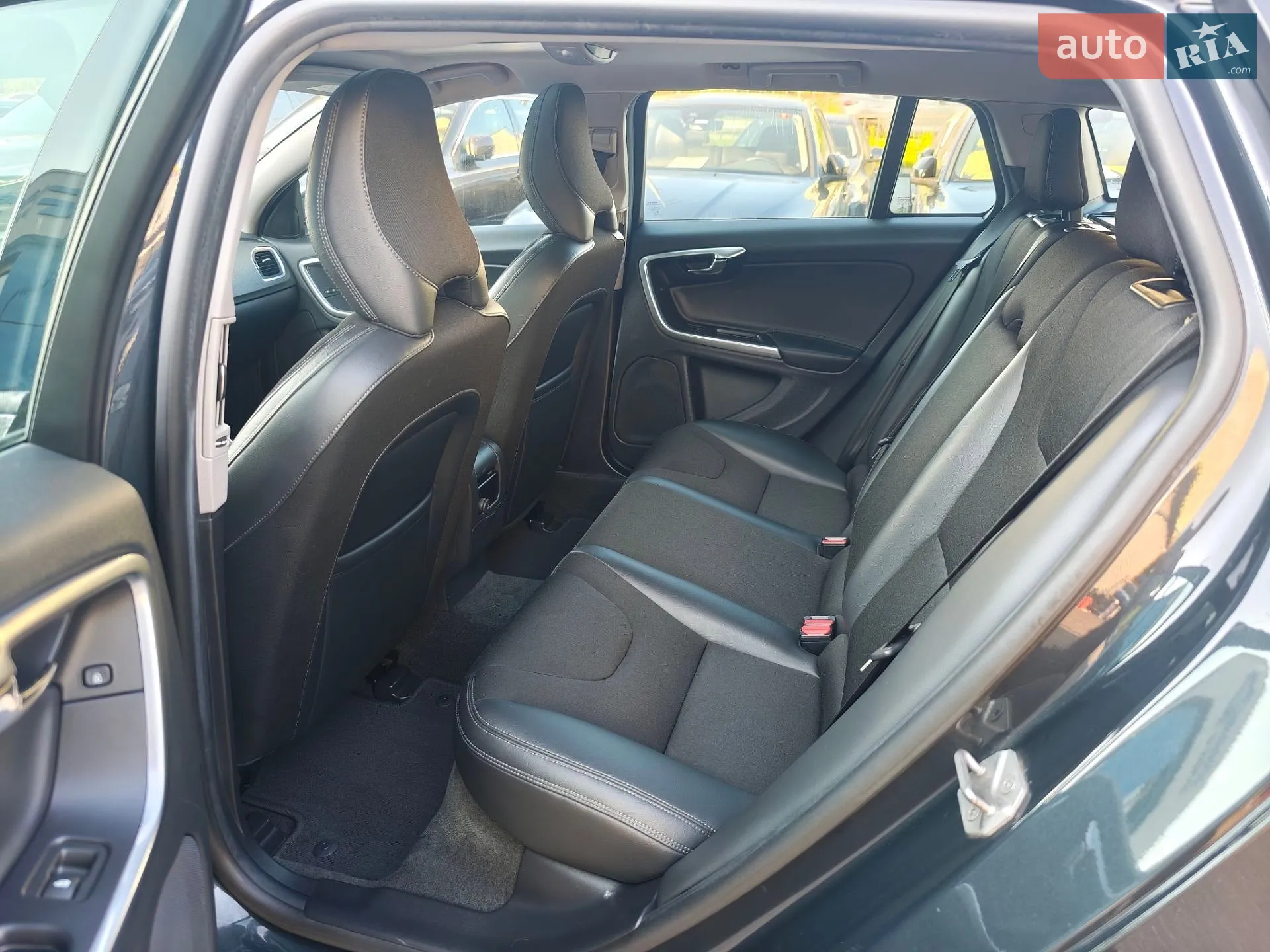 2015 Volvo V60 - мініатюра 19