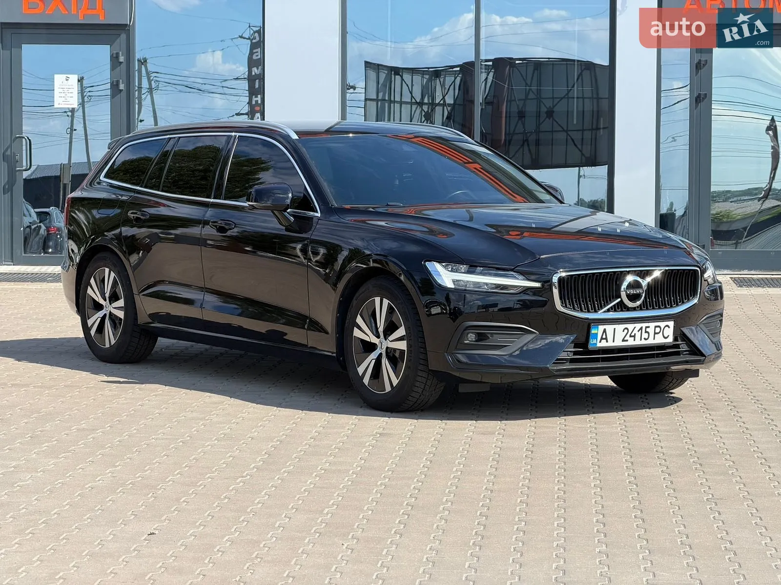 2020 Volvo V60 - фото 1