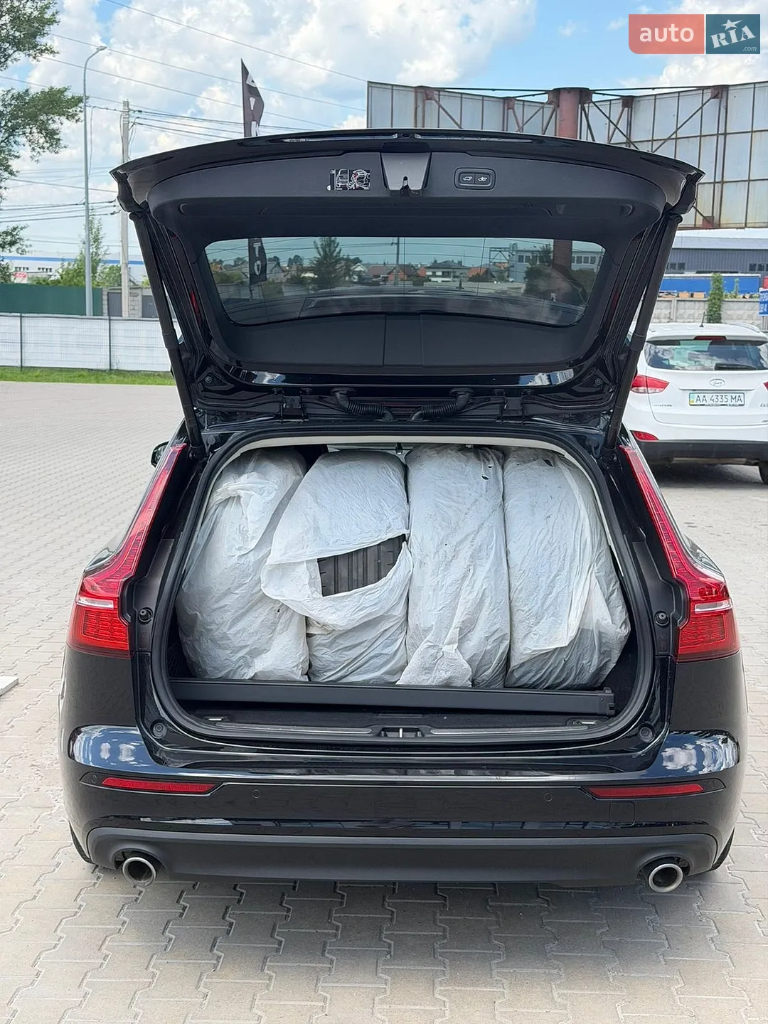 2020 Volvo V60 - мініатюра 10