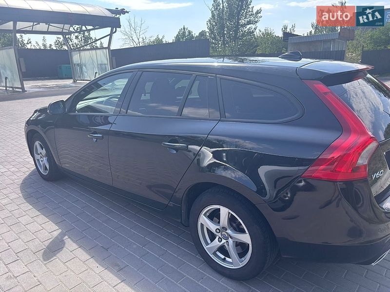 Універсал Volvo V60 2015 в Тернополі