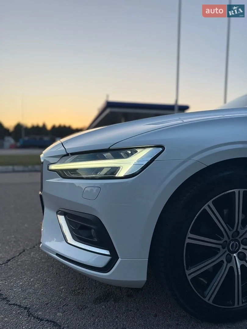 2019 Volvo V60 - мініатюра 28